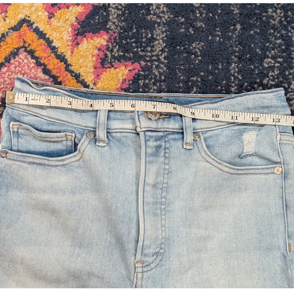 EXPRESS Super High Rise Skinny Distressed Light Wash Jeans Sz 26x27 Raw Hem Edgy